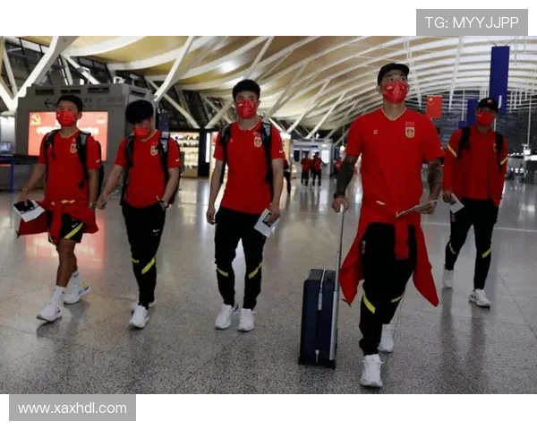 中国足球迎来新篇章 李铁回归执教国足开启新征程