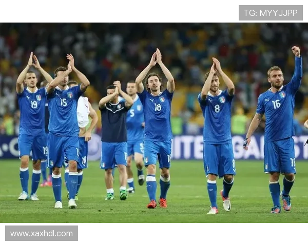 英格兰博尔顿俱乐部百年沉浮与城市足球精神的传承之路