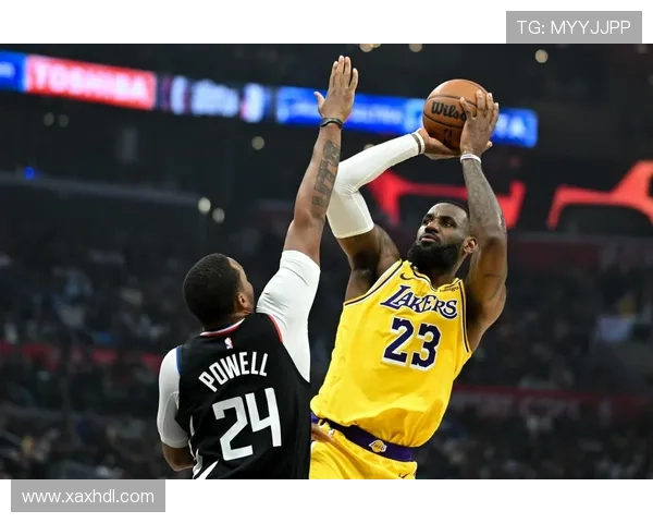 詹姆斯率湖人惊险逆转勇士 库里末节失准成比赛转折点 詹姆斯率湖人惊险逆转勇士 库里末节失准成比赛转折点