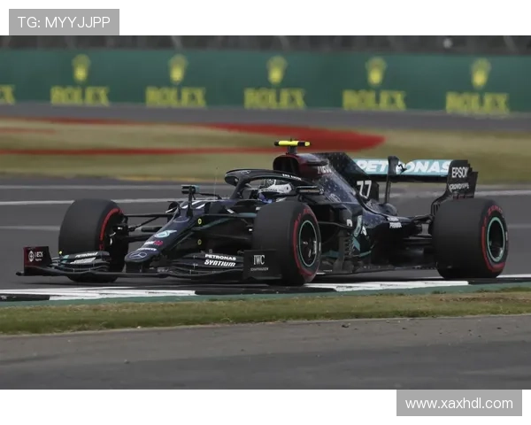 F1赛季精彩回顾：车手争夺激烈 新技术革新引领未来发展趋势