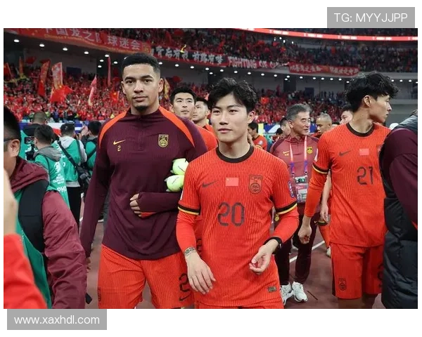 国足新版阵容亮相引燃冬训备战热潮球队竞争更趋激烈态势持续攀升