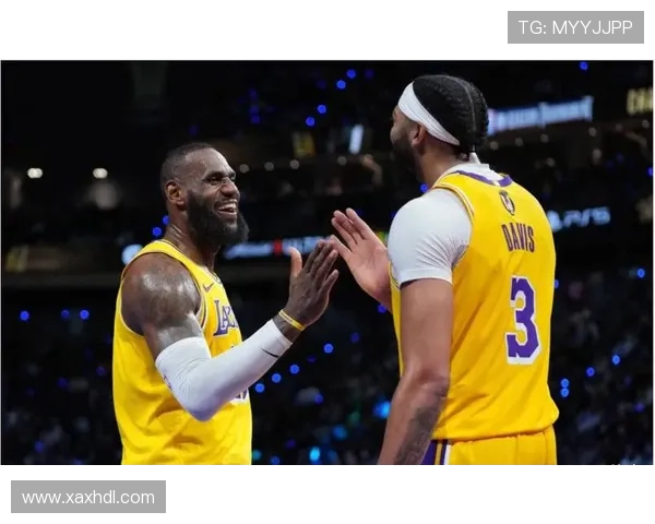 湖人队迎来重大交易风波 詹姆斯与浓眉合力推动球队重建计划 湖人队迎来重大交易风波 詹姆斯与浓眉合力推动球队重建计划